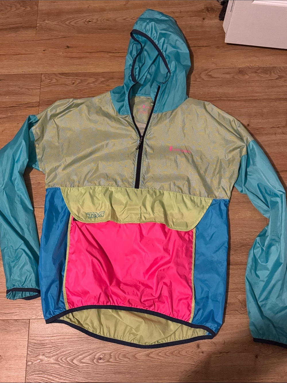 Cotopaxi teca windbreaker